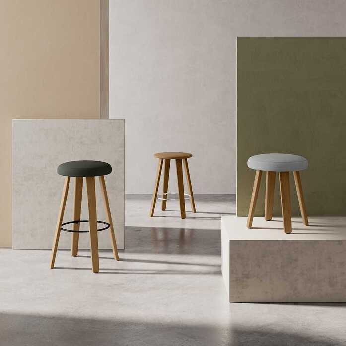 Oona stool 011 milieu full HD