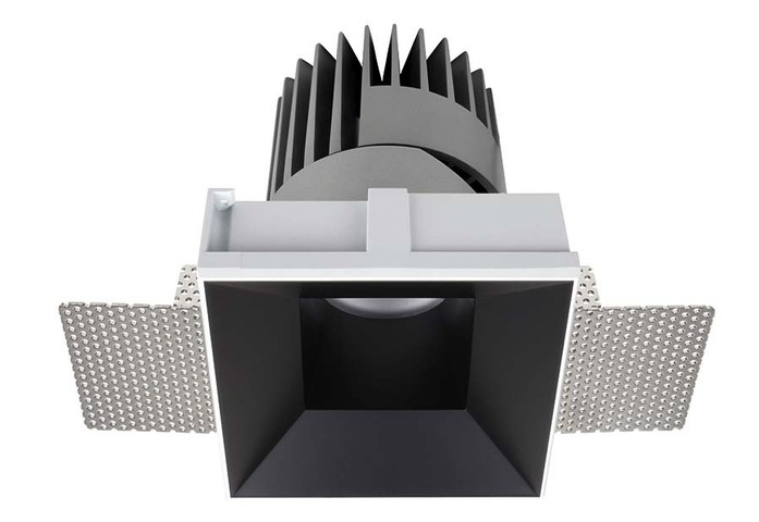 PERFORMANCE L TRIMLESS SPOT FIXED SQUARE 5