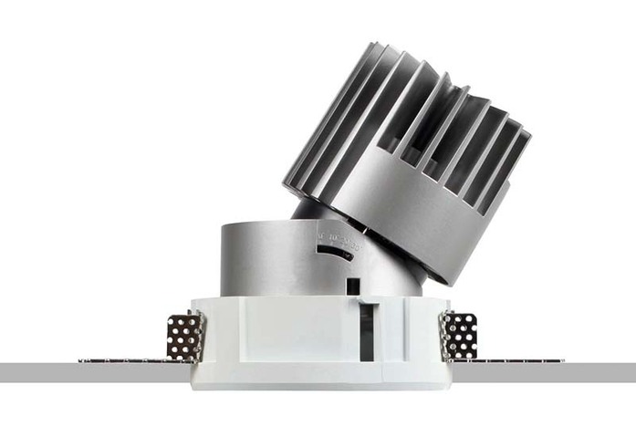 PERFORMANCE L TRIMLESS SPOT ROUND 2