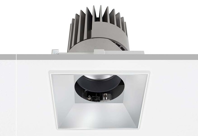 PERFORMANCE L TRIMLESS SPOT SQUARE 1