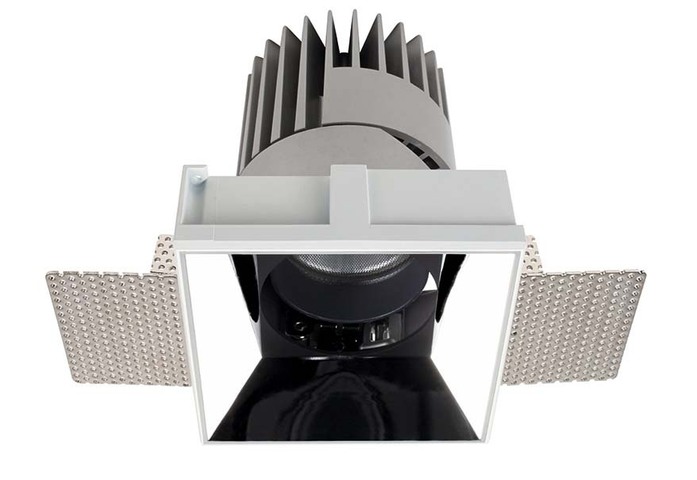 PERFORMANCE L TRIMLESS SPOT SQUARE 7