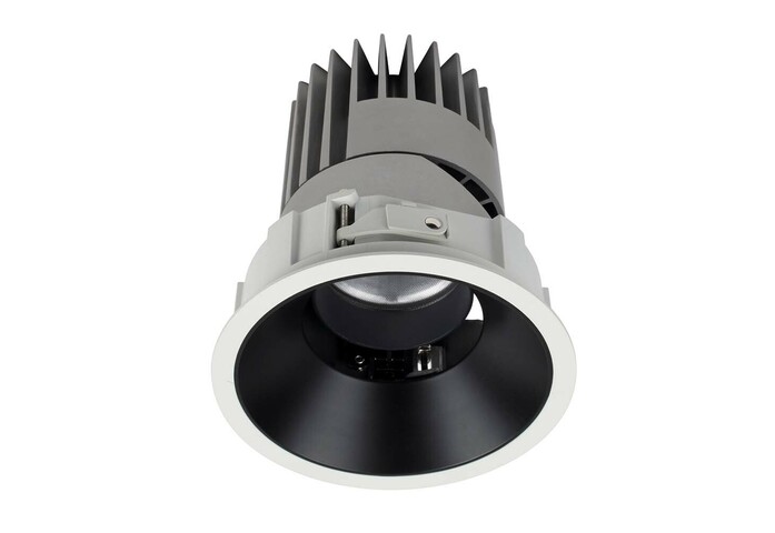 PERFORMANCE M STANDARD SPOT ROUND 6