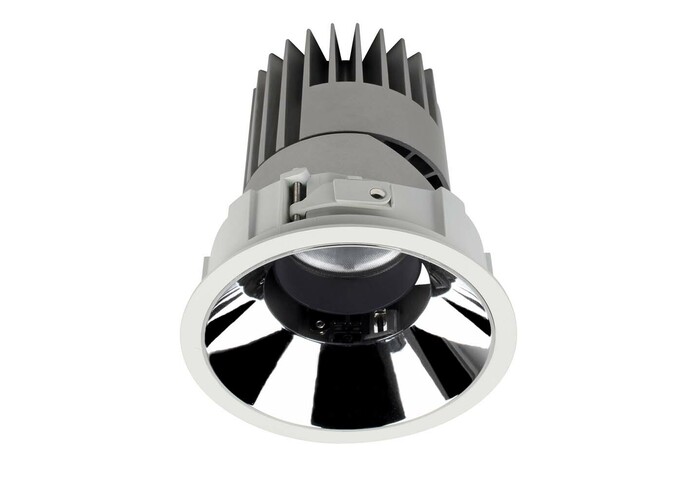 PERFORMANCE M STANDARD SPOT ROUND 7