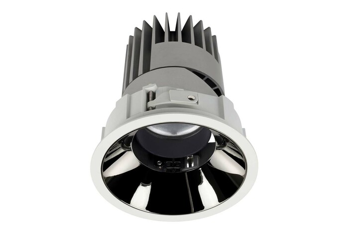 PERFORMANCE M STANDARD SPOT ROUND 8