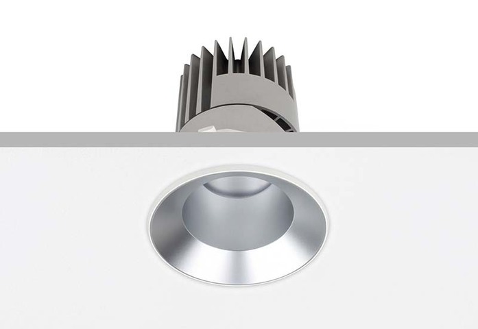 PERFORMANCE M TRIMLESS SPOT FIXED ROUND 1