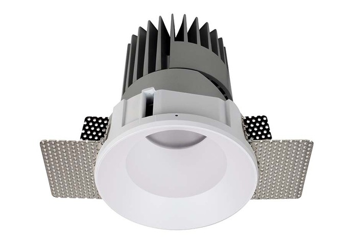 PERFORMANCE M TRIMLESS SPOT FIXED ROUND 4
