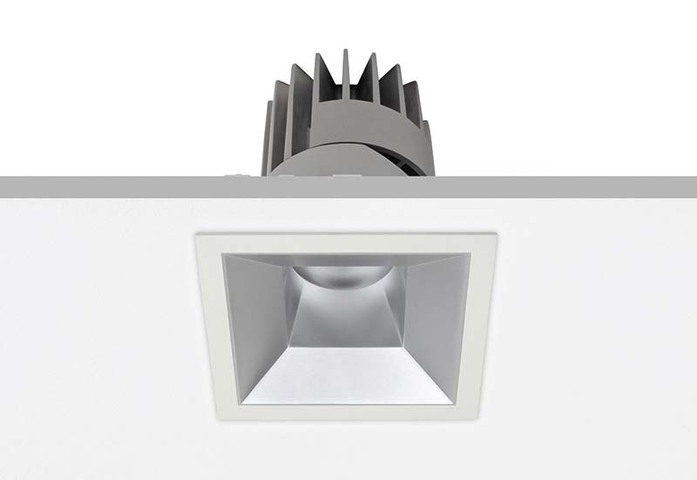PERFORMANCE S STANDARD SPOT FIXED SQUARE 1