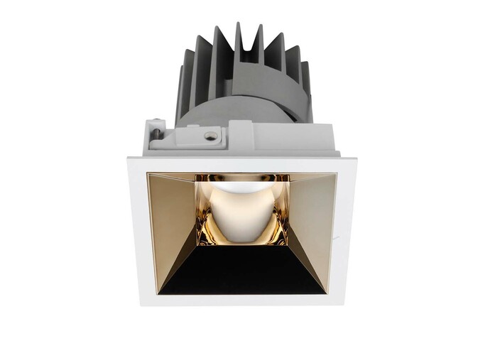 PERFORMANCE S STANDARD SPOT FIXED SQUARE 8