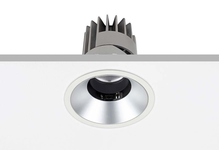 PERFORMANCE S STANDARD SPOT ROUND 1