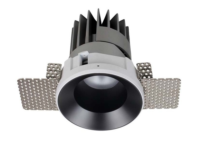 PERFORMANCE S TRIMLESS SPOT FIXED ROUND 5