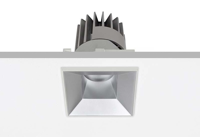PERFORMANCE S TRIMLESS SPOT FIXED SQUARE 1