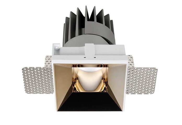 PERFORMANCE S TRIMLESS SPOT FIXED SQUARE 8