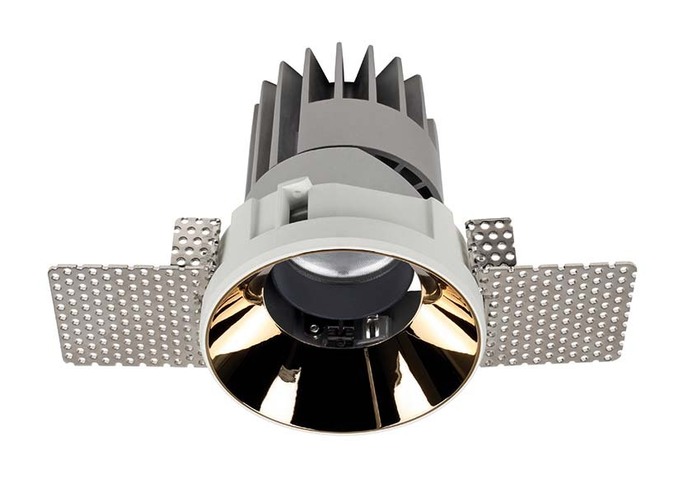 PERFORMANCE S TRIMLESS SPOT ROUND 9