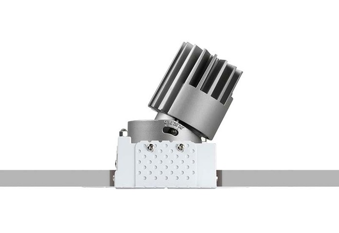 PERFORMANCE XS TRIMLESS SPOT SQUARE 2