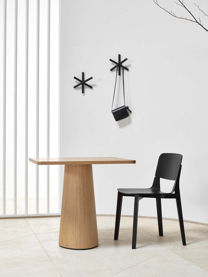 POV table 460 oak oil Leaf chair oak B123 lacqer Logs B105