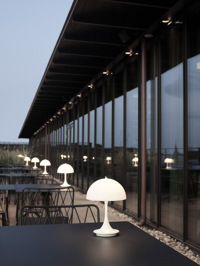 Panthella Portable Outdoor Dining 07219