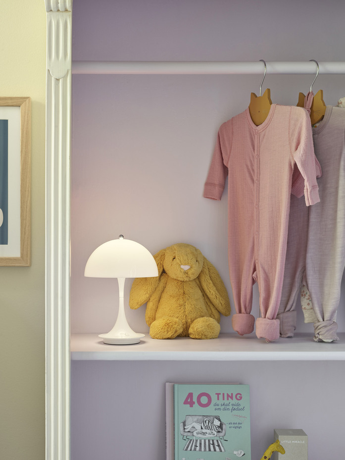 Panthella Portable SS21 Interior 1 07256