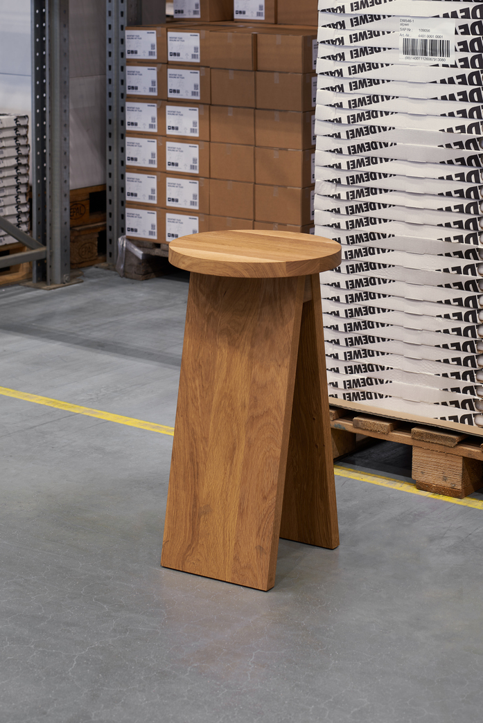 STOOL 21