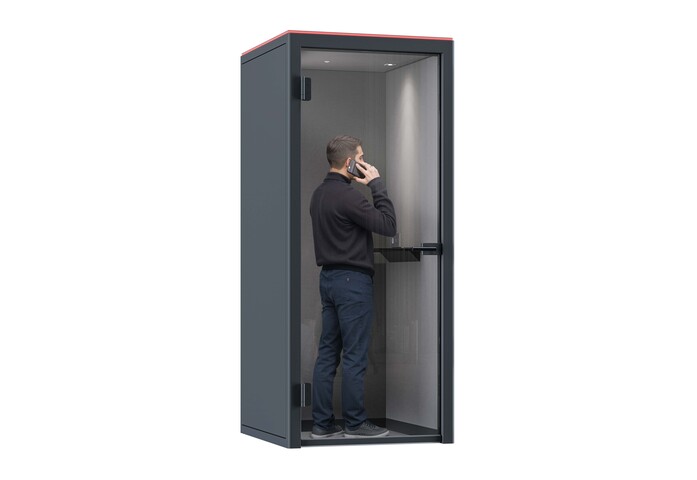 TALK BOX mit Person RGB web