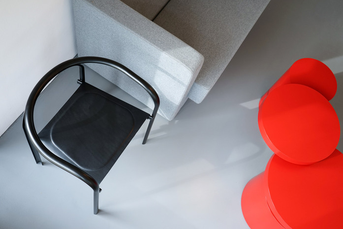 TECTA SPLIT CHAIR DESIGN DANIEL LORCH DSC00171