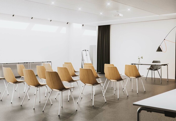 Thonet 041 661 Seminar LQ