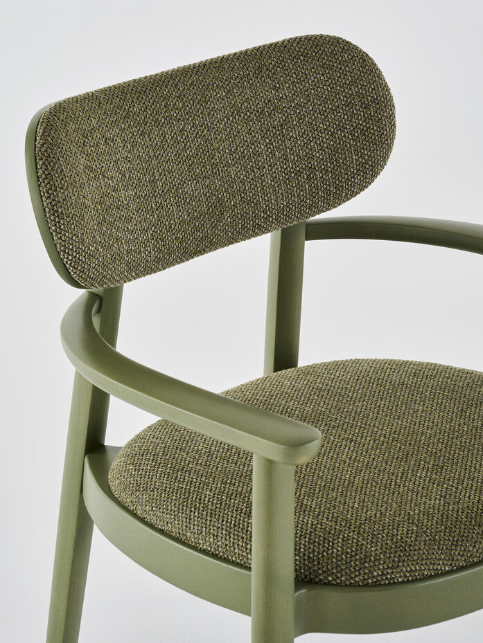 Thonet 119 PF Buche geb olivgruen Sahco Safire 005 846b FF