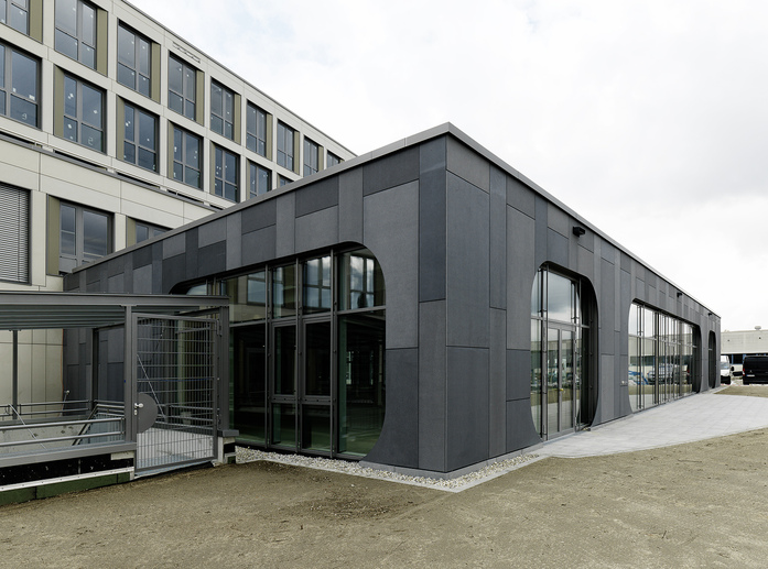 Toni Augsburg 12