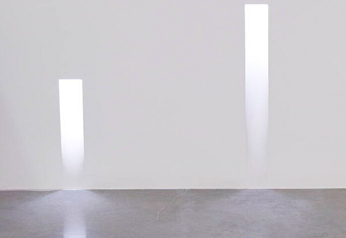 VERTICAL LIGHT00003