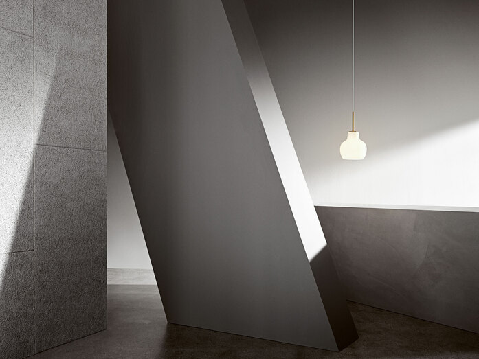 VL Crown 1 Pendant Campaign AW2019 09 04551