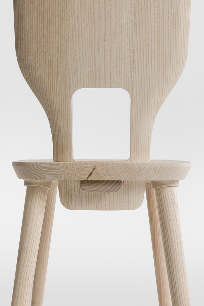 VNA CHAIR 08