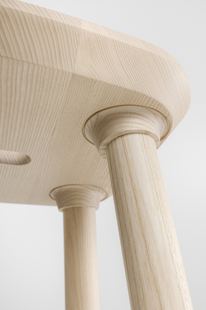 VNA STOOL 02