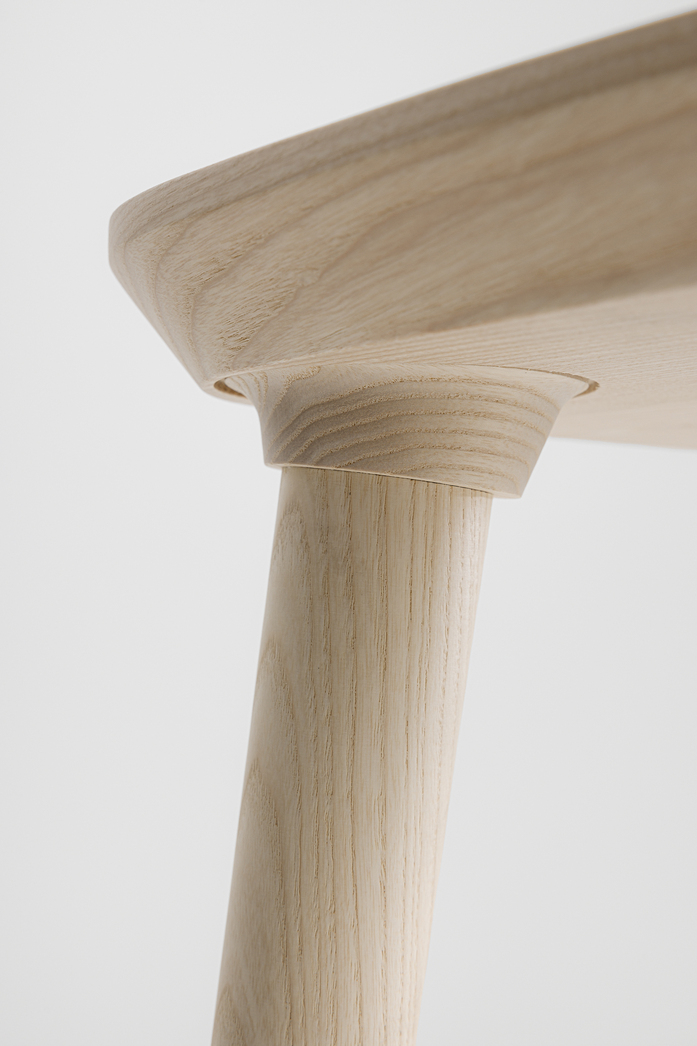 VNA STOOL 03