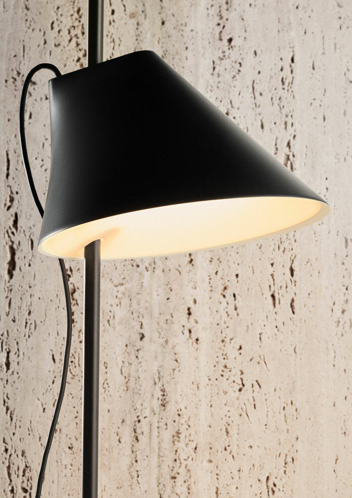 Yuh Table Lamp Detail Black 02791