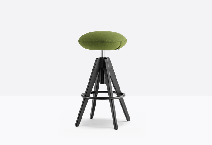 Arki stool arkw6 2 still 04