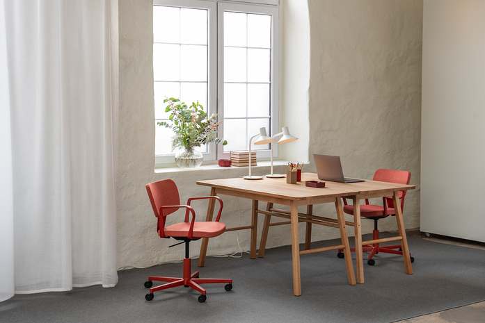 B MATERIA Palette armchair Soho table interior 01 Kopie