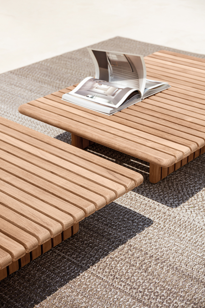 Deck lounge detail 1