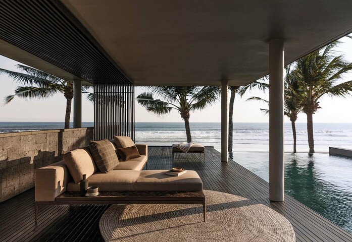 Grid seating set 18