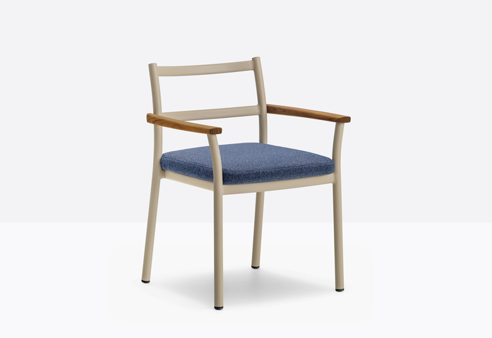 Guinea 3694 still 03