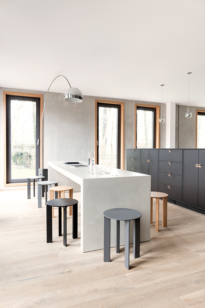 Hans hocker beistelltisch schwarz zement eiche granit steingrau schoenbuch am 2