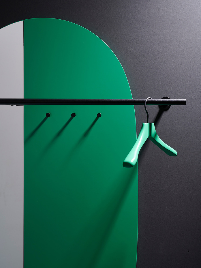 Mask detail moebel garderoben S jungle kleiderbuegel 0112 jungle schoenbuch 2