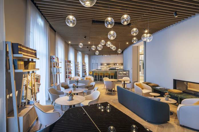 Mawa glaskugelleuchte led klar d28 waldkliniken eisenberg foto stefan wolf lucks ambiente 19 HR