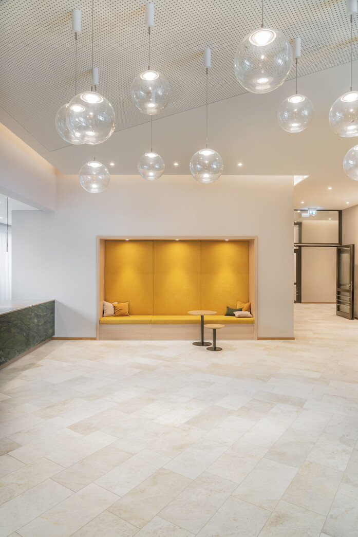 Mawa wittenberg 4 wi4 eb 1r wi4 eb 1r dl glaskugelleuchte led klar waldkliniken eisenberg foto stefan wolf lucks ambiente 03 HR