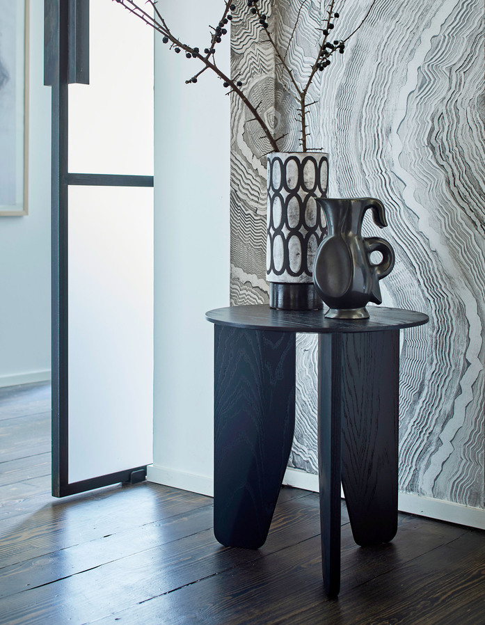 More CUT sidetable 871