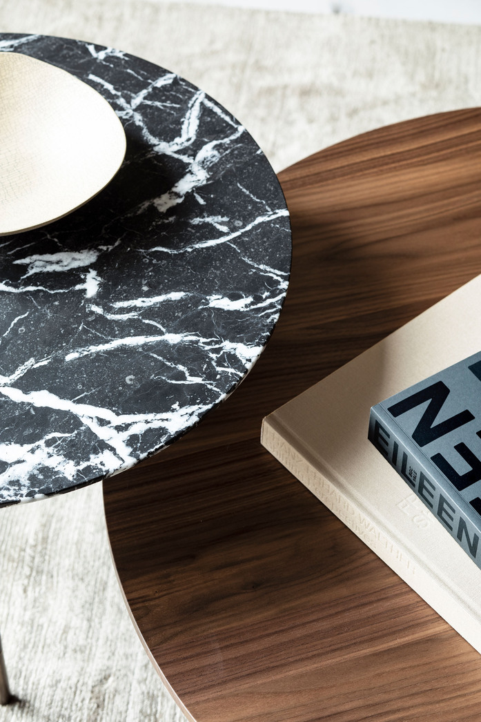 More HARRI sidetable 756