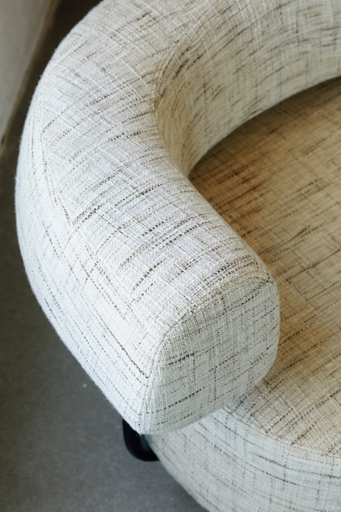 More OSO Swivel lounge chair 079