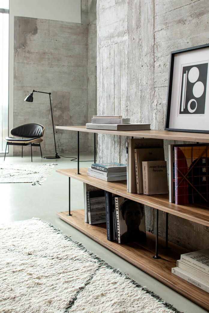 More SALO shelf 541