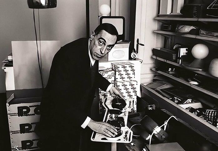 Parentesi castiglioni flos 498x720