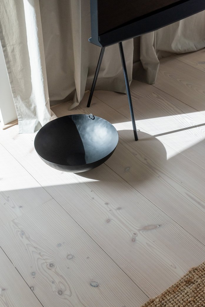 Pur natur floorboards douglas select natur solid 28x350mm white lye white soap RL 2 5m Privat House Leinfelden Echterdingen Luxhaus Julian Holzwarth 10