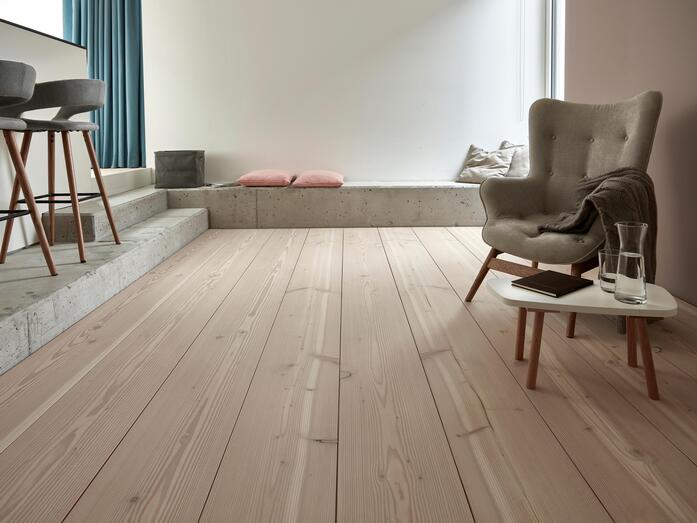 Pur natur floorboards douglas solid natur 28x300mm FL 2 13m Residential Home Renningen 02 7618 x 5712