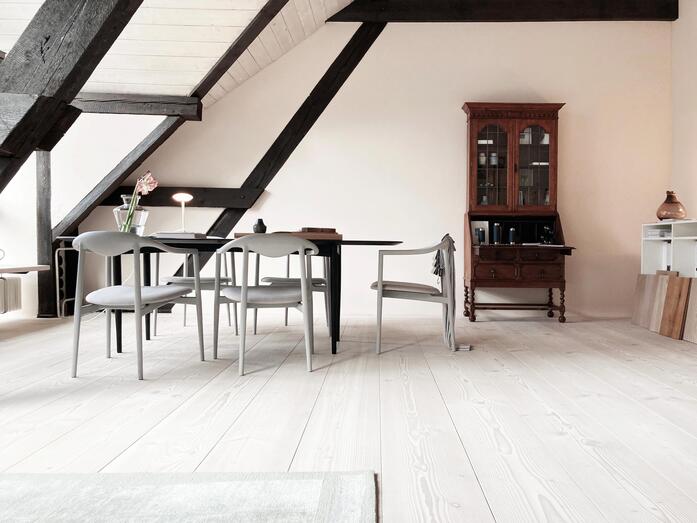 Pur natur floorboards douglas solid select 28x300mm white lye white soap FL 2 6m Chateau Luntebeck Wuppertal 09 4032 x 3024